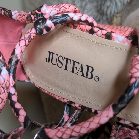 JUSTFAB ALL EYEZ ON ME Barbie PINK SNAKE SKIN CHUNKY HEEL SZ 8.5 - Picture 4 of 10